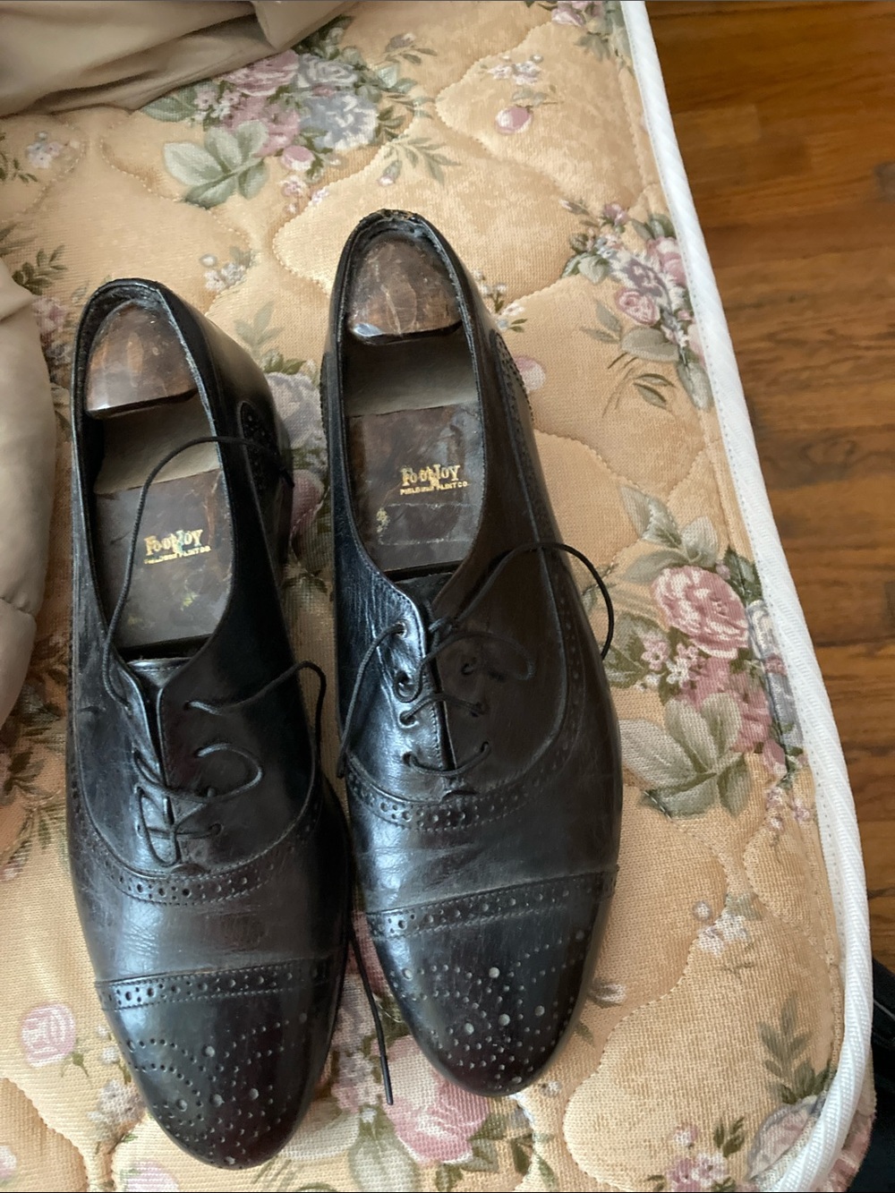Men's Black Leather Cap-Toe Brogue Derby Oxfords